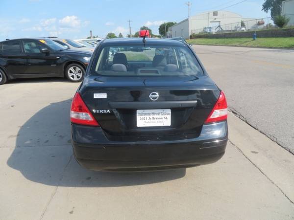 2010 Nissan Versa 98, 080 miles 3, 999 - - by for sale in Waterloo, IA – photo 4