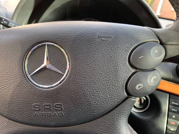 2009 MERCEDES BENZ E350 4Matic White/Black Great Condition for sale in Elmont, NY – photo 16