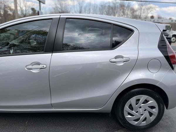 2016 Toyota Prius c Two 50mpg 21000 miles PKG2 Hybrid 1 owner clean for sale in Walpole, RI – photo 4