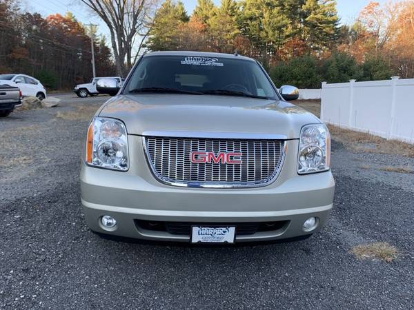2013 GMC YUKON XL 8 PASSENGER SOUTHERN SUV - cars & trucks - by... for sale in Whitinsville, MA – photo 8