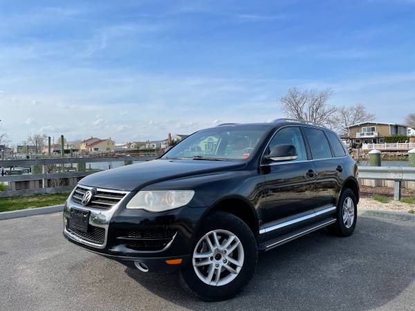 2009 Volkswagen Touareg - - by dealer - vehicle for sale in Rockville Centre, NY – photo 2