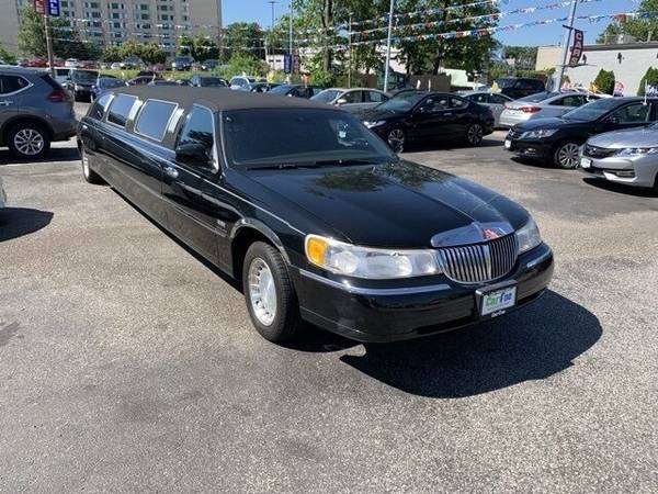 *2000* *Lincoln* *Town Car* *Executive 4dr Sedan w/ Limousine... for sale in Essex, MD – photo 8