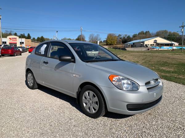2011 Hyundai Accent gas saver - cars & trucks - by owner - vehicle... for sale in Georgetown, KY – photo 4