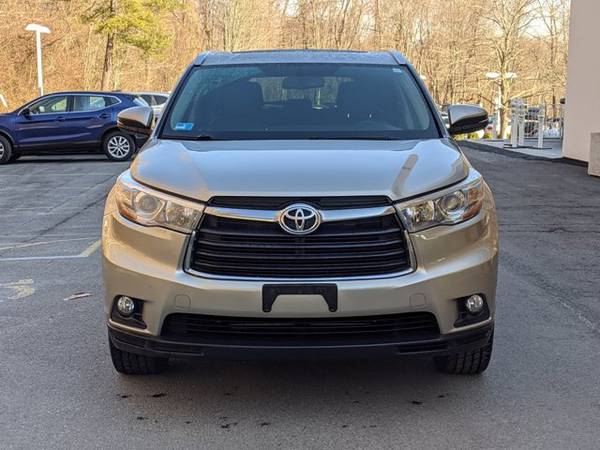 2015 Toyota Highlander XLE AWD All Wheel Drive SKU: FS121792 - cars & for sale in Mount Kisco, NY – photo 2