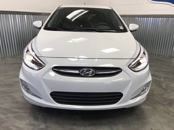 2017 HYUNDAI ACCENT SE ONLY 17,086 MILES!! 1 OWNER!! PERFECT CARFAX!!! for sale in Norman, KS – photo 2