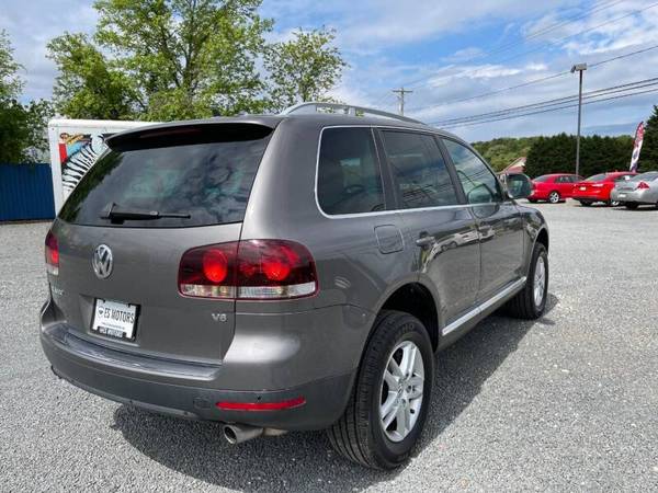 2009 Volkswagen Touareg - V6 Clean Carfax, Heated Leather, Sunroof for sale in Dagsboro, DE 19939, DE – photo 4