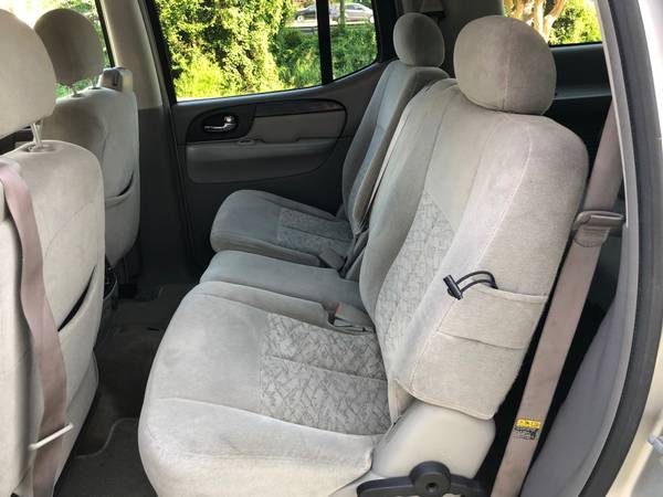 Blade Silver-2005 GMC Envoy XL-Automatic-4x4-3rd row-144k - cars &... for sale in Raleigh, NC – photo 12