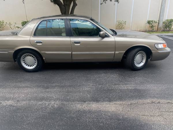2001 MERCURY GRAND MARQUIS LOW MILES - cars & trucks - by owner -... for sale in West Palm Beach, FL – photo 6