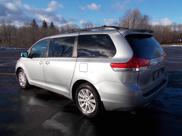 2011 Toyota Sienna 5dr 7-Pass Van V6 LE AWD (Natl) for sale in Cohoes, VT – photo 5