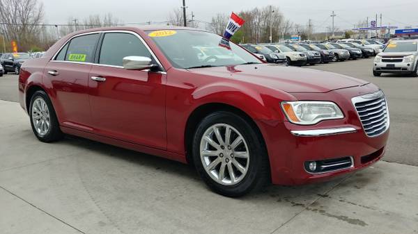 FINANCING AVAILABLE!! 2012 Chrysler 300 4dr Sdn V6 Limited RWD for sale in Chesaning, MI – photo 3