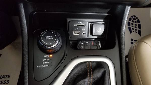 2015 *Jeep* *Cherokee* *4WD 4dr Limited* Billet Silv - cars & trucks... for sale in Jersey City, NY – photo 21