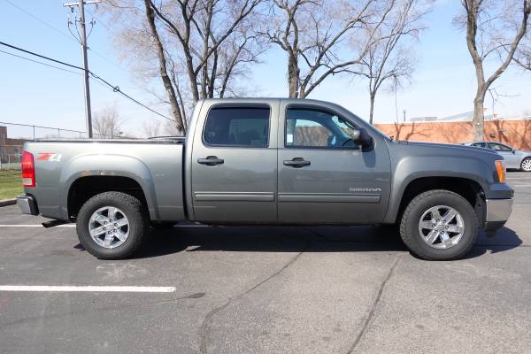 2011 GMC SIERRA READY TO GET TO WORK ! - - by dealer for sale in Eau Claire, WI – photo 4