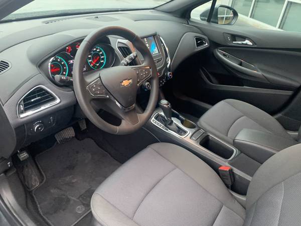 2018 Chevrolet CRUZE 4dr Hatchback 1 4L LT w/1SD - cars & for sale in Council Bluffs, NE – photo 10