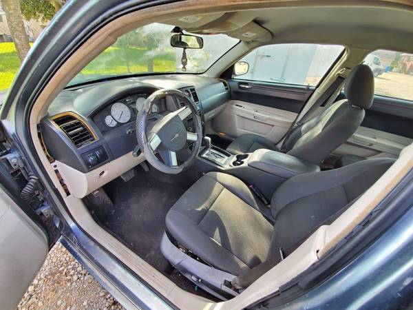 Chrysler 300 Great Deal! $2500 for sale in Katy, TX – photo 2