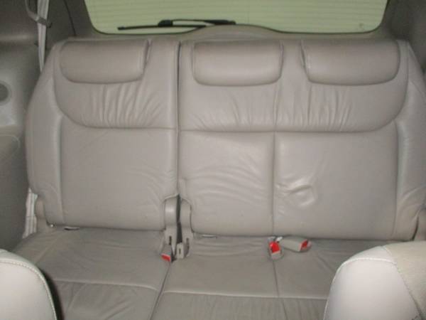 2008 Toyota Sienna 5dr 7-Pass Van XLE Ltd FWD (Natl) - cars & trucks... for sale in Wadena, ND – photo 8