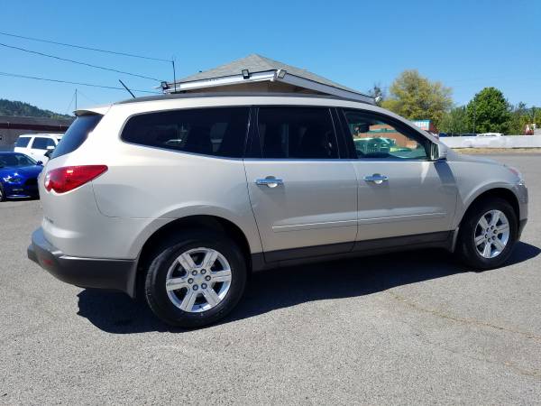 2010 Chevrolet Traverse LT AWD, 3RD ROW w/RR AC, BACKUP CAM for sale in Grants Pass, OR – photo 5