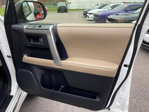 Check Out This Spotless 2012 Toyota 4Runner TRIM with for sale in South Windsor, CT – photo 10