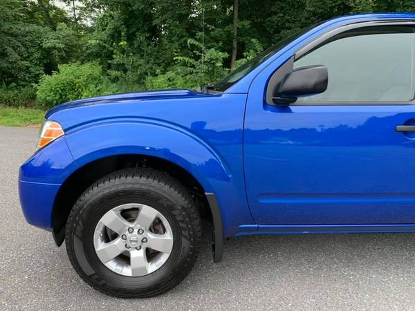 2013 Nissan Frontier SV Crew Cab 4x4 - Low Miles - We Finance ! for sale in Tyngsboro, MA – photo 24
