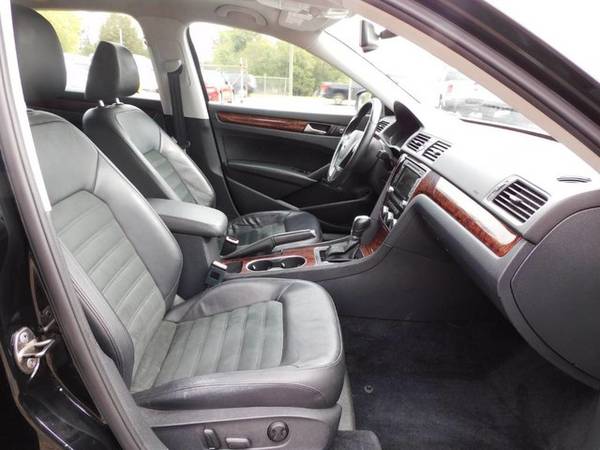 Volkswagen Passat TDI SEL Premium 4d Sedan Sunroof NAV Turbo Diesel... for sale in Danville, VA – photo 15