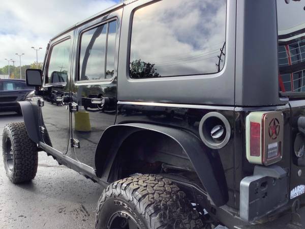 Clean! 2011 Jeep Wrangler Unlimited Sahara! 4x4! Accident Free!! -... for sale in Ortonville, MI – photo 11