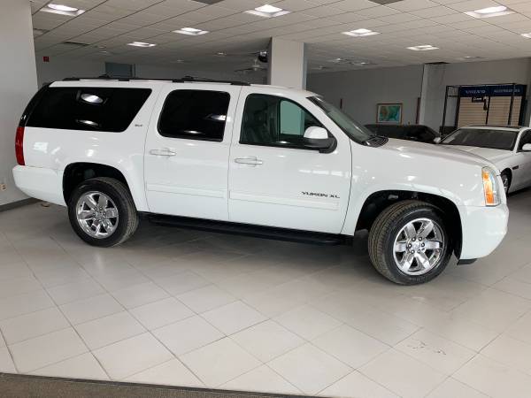 2011 GMC Yukon XL SLT 1500 - - by dealer - vehicle for sale in Springfield, IL – photo 8
