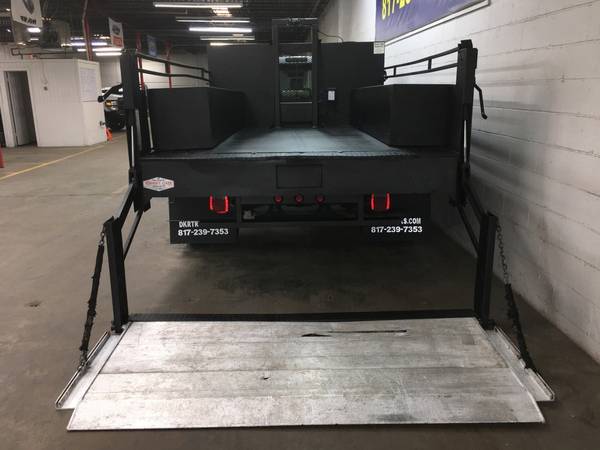 2015 Ford F-350 Reg Cab V8 Contractor Flatbed w/Liftgate ONE for sale in Arlington, TX – photo 8