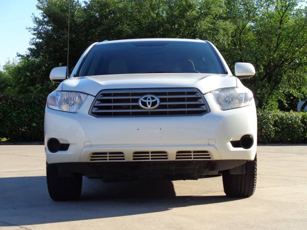 2010 Toyota Highlander, No Accident, Low Mileage Gas Saver Nice 1! for sale in Dallas, TX – photo 8