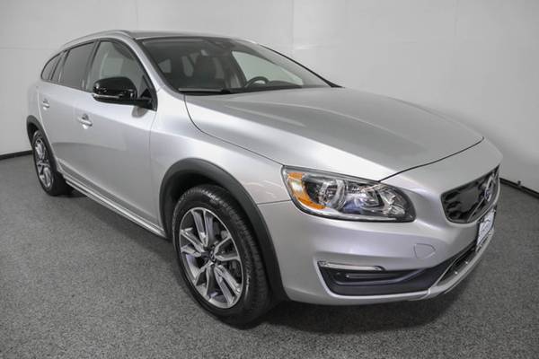 2018 Volvo V60 Cross Country, Bright Silver Metallic for sale in Wall, NJ – photo 7