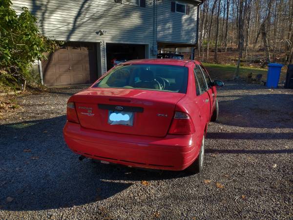 2006 Ford Focus ZX4S Sedan - cars & trucks - by owner - vehicle... for sale in Storrs Mansfield, CT – photo 2