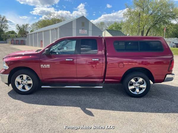 2015 Ram 1500 SLT Quad Cab 4WD 8-Speed Automatic for sale in Fort Atkinson, WI – photo 8