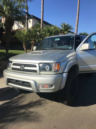 2000 TOYOTA 4RUNNER SR5 - cars & trucks - by owner - vehicle... for sale in Carlsbad, CA – photo 2