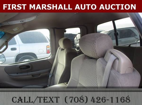 2001 Ford F-150 Lariat - First Marshall Auto Auction for sale in Harvey, IL – photo 4