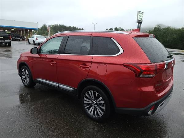2019 Mitsubishi Outlander SEL suv Red - cars & trucks - by dealer -... for sale in Boone, NC – photo 5