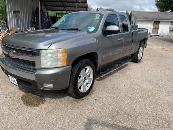 2008 Chevrolet Silverado - cars & trucks - by owner - vehicle... for sale in Mission, TX – photo 2