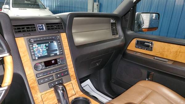 2013 Lincoln Navigator L - Financing Available! for sale in Youngstown, OH – photo 20