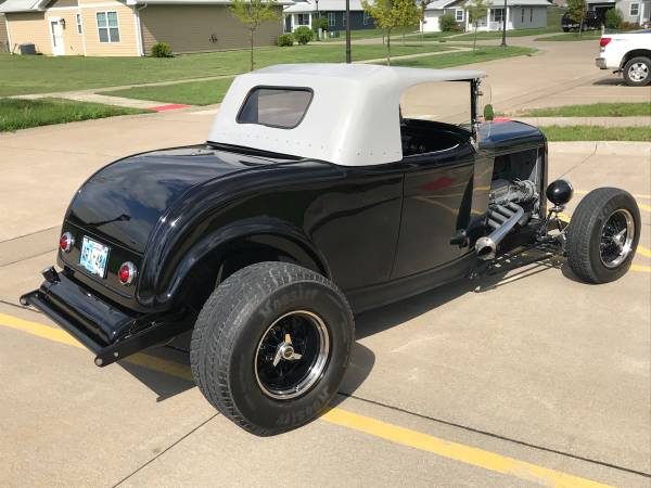 Beautiful 1932 Ford Roadster with Removable Hardtop - cars & trucks... for sale in Allen, TX – photo 7