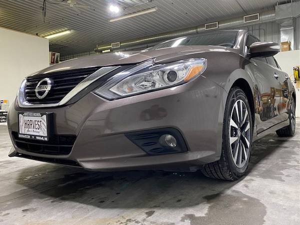2017 Nissan Altima - Small Town & Family Owned! Excellent Financing... for sale in Wahoo, NE – photo 2