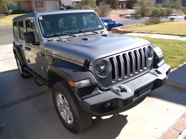 2018 JEEP WRANGLE UNLIMITED - cars & trucks - by owner - vehicle... for sale in El Paso, TX – photo 3