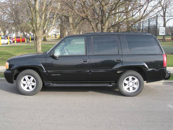 2000 GMC Yukon Denali 4x4 - cars & trucks - by owner - vehicle... for sale in Chicago, IL