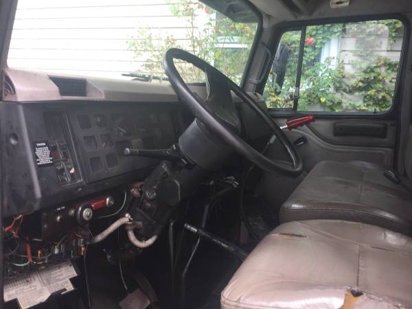 1996 international tow truck wrecker for sale in South Ozone Park, NY – photo 5