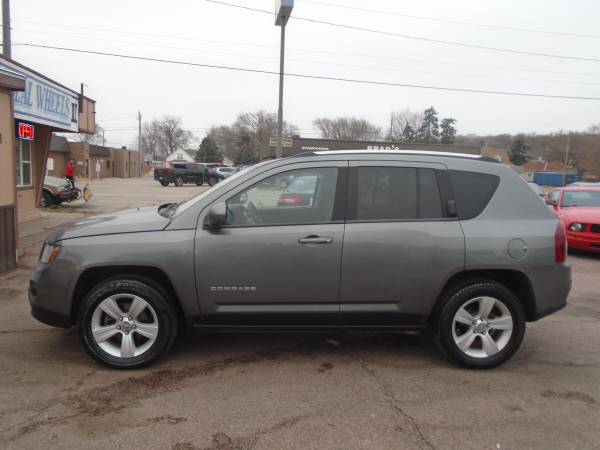 2014 Jeep Compass Latitude 4WD NICE - cars & trucks - by dealer -... for sale in Sioux City, IA – photo 2