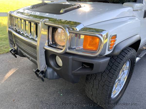 2006 *HUMMER* *H3* *4dr 4WD SUV* Birch White/LOADED! for sale in Bloomington, IL – photo 3