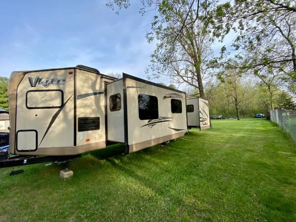 2017 Forest River Flagstaff Lite Travel Trailer - - by for sale in Stevens Point, WI – photo 5
