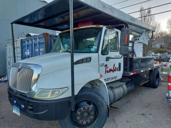 2002 International Boom Truck for sale in Mystic, CT – photo 12