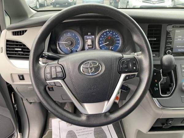 2019 Toyota Sienna - - by dealer - vehicle for sale in Honolulu, HI – photo 4