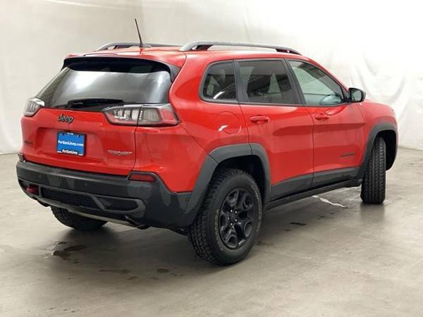 2019 Jeep Cherokee 4x4 4WD Trailhawk Elite SUV - - by for sale in Portland, OR – photo 3
