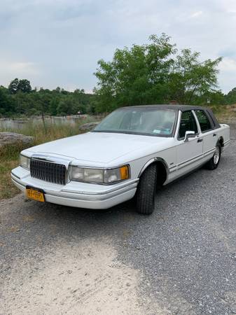 94 Lincoln town car Cartier - cars & trucks - by owner - vehicle... for sale in Carthage, NY – photo 11
