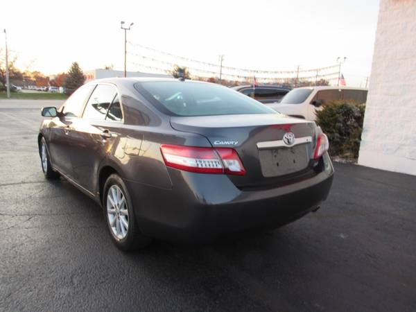 2011 Toyota Camry XLE - cars & trucks - by dealer - vehicle... for sale in Rockford, IL – photo 6