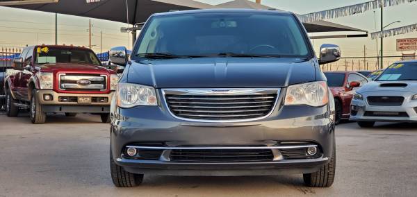 2014 CHRYSLER TOWN & COUNTRY - - by dealer - vehicle for sale in El Paso, TX – photo 2