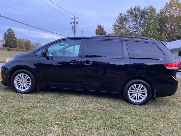 2014 TOYOTA SIENNA LIMITED.LEATHER.SUNROOF.BACK UP CAMERA.1 OWNER. -... for sale in Marietta, GA – photo 16